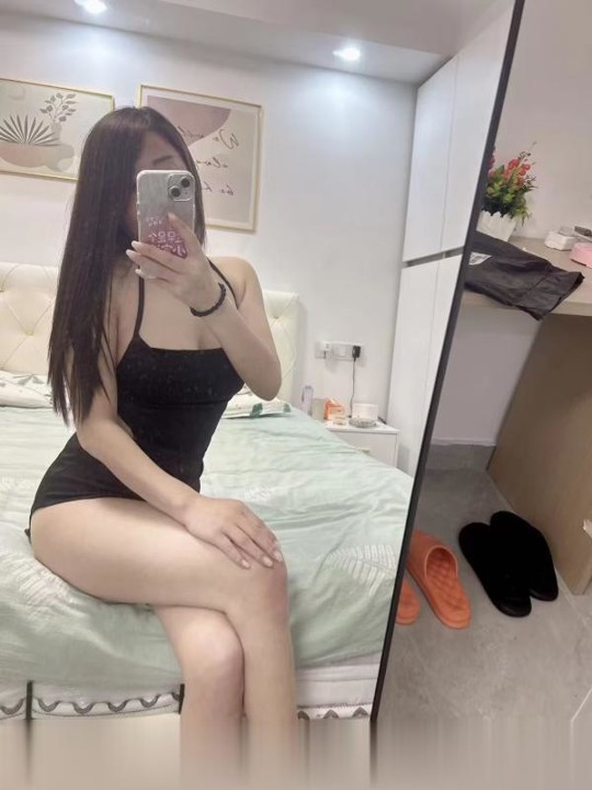 美腿美臀小情人小云-1.jpg