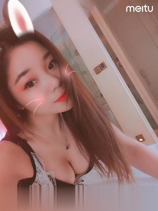 上海徐汇区风骚少妇-1.jpg